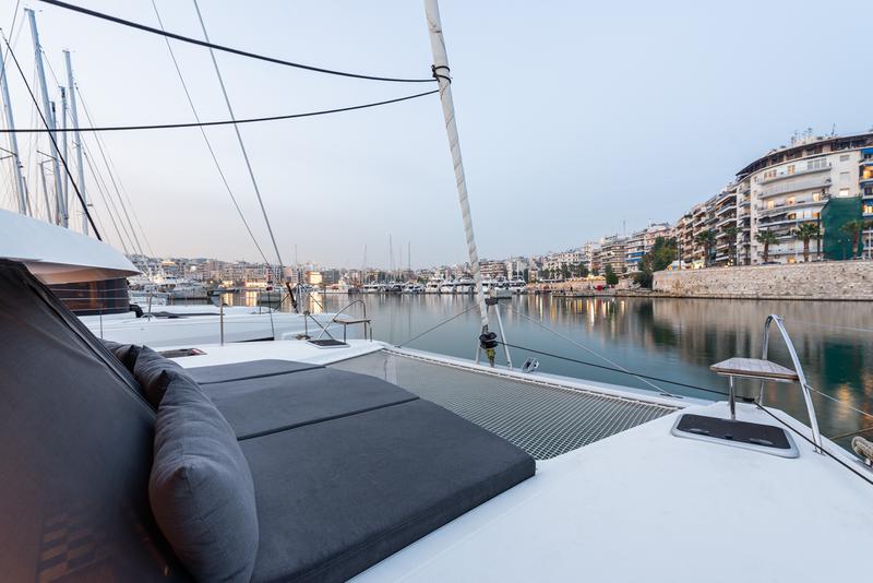 Book yachts online - catamaran - Isla 40 - Rih - A/C &amp; Generator - rent