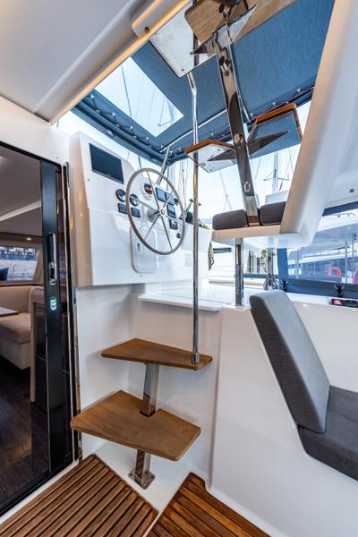 Book yachts online - catamaran - Isla 40 - Rih - A/C &amp; Generator - rent