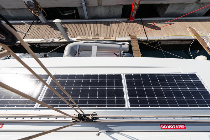 Book yachts online - catamaran - Isla 40 - Rih - A/C &amp; Generator - rent