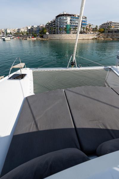 Book yachts online - catamaran - Isla 40 - Rih - A/C &amp; Generator - rent