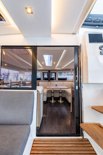 Book yachts online - catamaran - Isla 40 - Rih - A/C &amp; Generator - rent