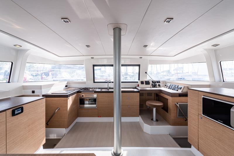 Book yachts online - catamaran - Bali 4.3 - Gatto Nero  - A/C - Generator &amp; Watermaker - rent