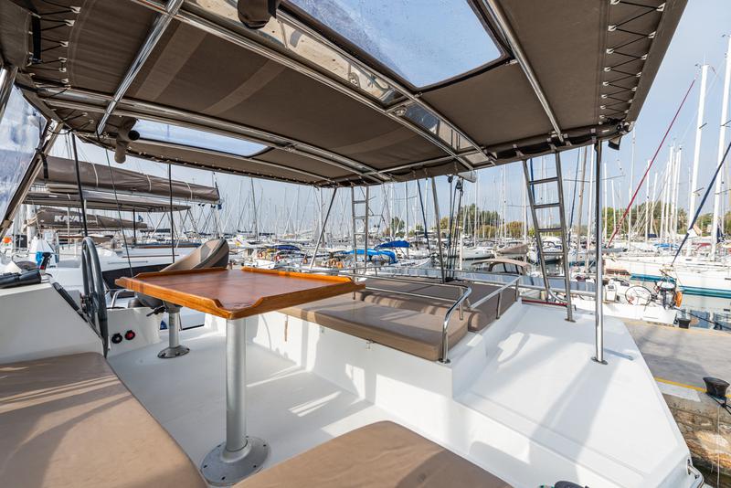 Book yachts online - catamaran - Bali 4.3 - Gatto Nero  - A/C - Generator &amp; Watermaker - rent