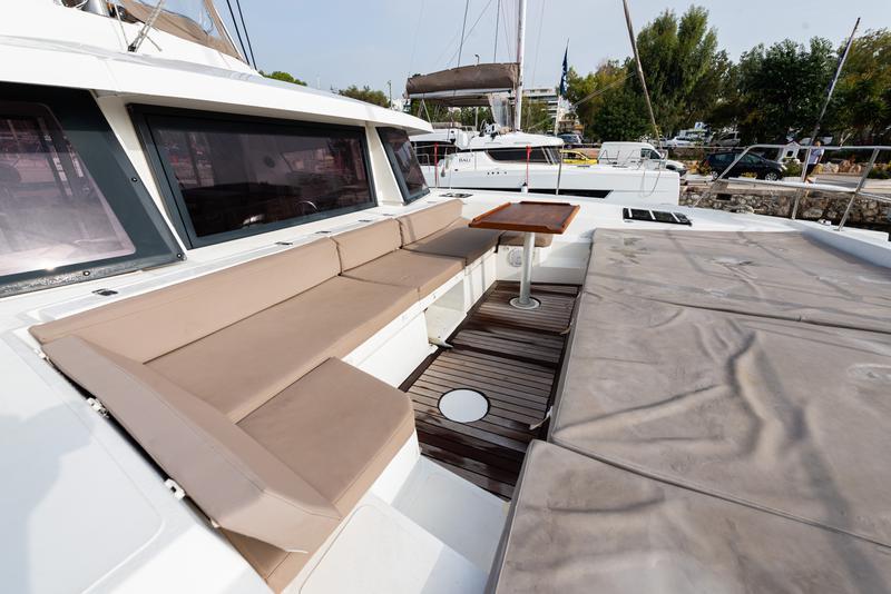 Book yachts online - catamaran - Bali 4.3 - Gatto Nero  - A/C - Generator &amp; Watermaker - rent