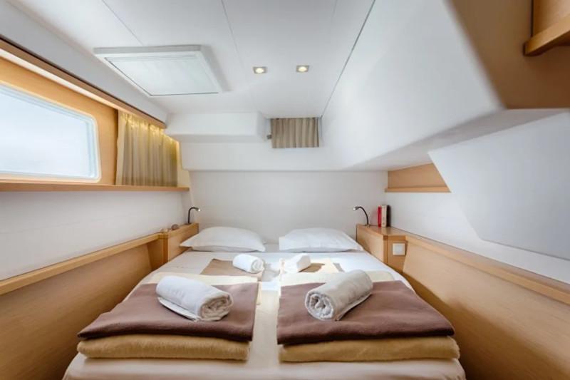 Book yachts online - catamaran - Lagoon 450 F Luxury - Alba Mouse - rent