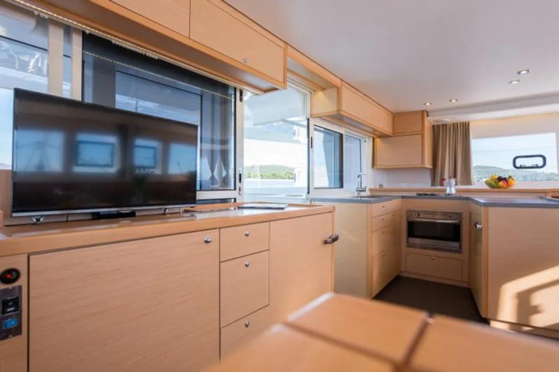 Book yachts online - catamaran - Lagoon 450 F Luxury - Alba Mouse - rent