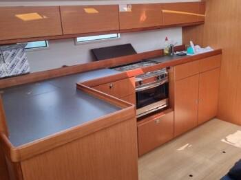 Book yachts online - sailboat - Bavaria Cruiser 46 - Galeb - rent