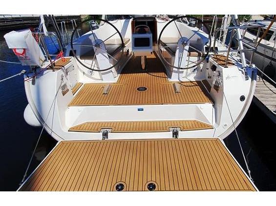 Book yachts online - sailboat - Bavaria Cruiser 41 - Harmes Bavaria 41 Cruiser - rent