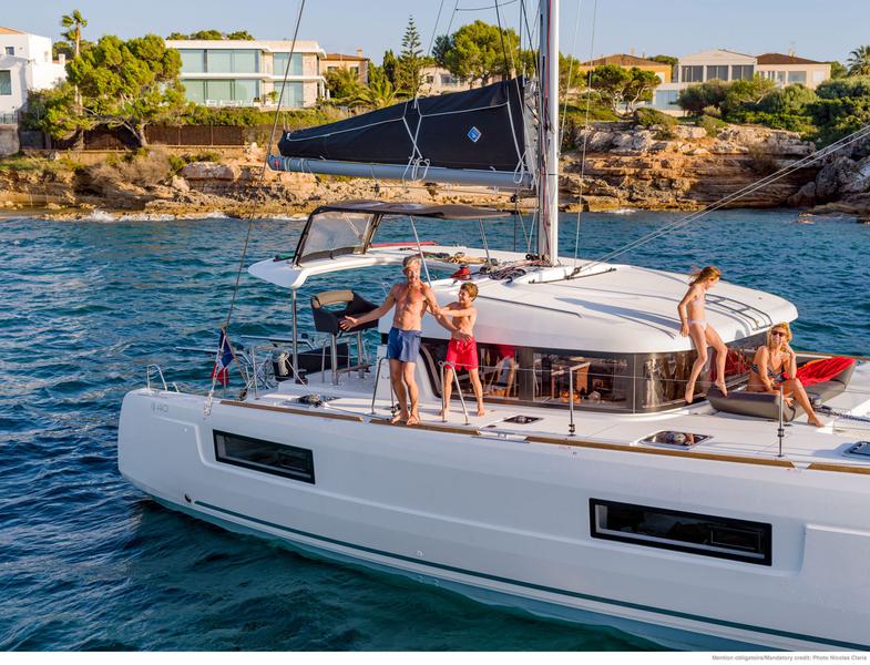 Book yachts online - catamaran - Lagoon 40 - GOA 9 - rent