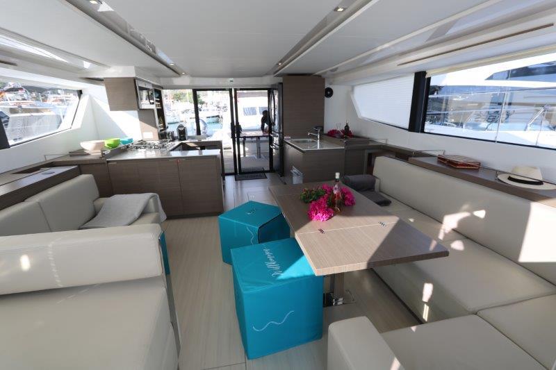Book yachts online - powercatamaran - Leopard 53 PC - Good Vibes - rent
