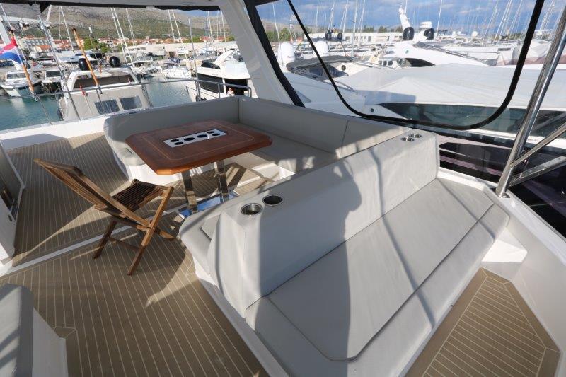 Book yachts online - powercatamaran - Leopard 53 PC - Good Vibes - rent