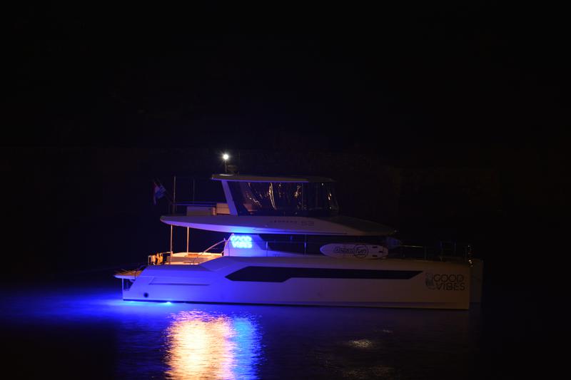 Book yachts online - powercatamaran - Leopard 53 PC - Good Vibes - rent
