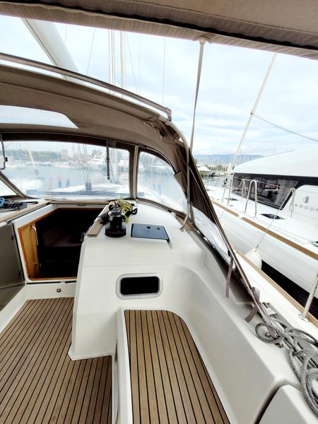 Book yachts online - sailboat - Sun Odyssey 509 - VASILIKI - rent