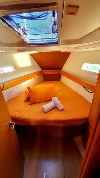 Book yachts online - sailboat - Sun Odyssey 419 - ELISABETH A  - rent