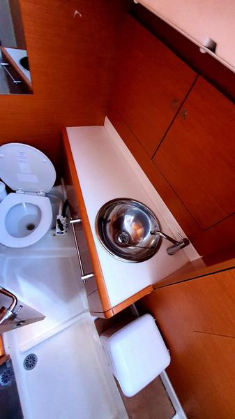 Book yachts online - sailboat - Sun Odyssey 419 - ELISABETH A  - rent