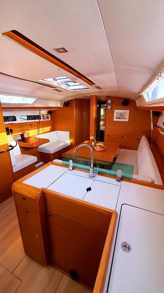 Book yachts online - sailboat - Sun Odyssey 419 - ELISABETH A  - rent