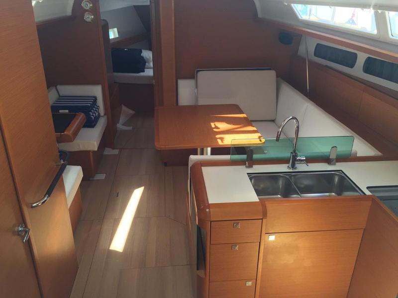 Book yachts online - sailboat - Sun Odyssey 419 - ELISABETH A  - rent