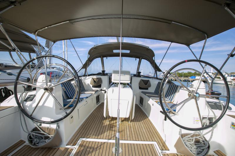 Book yachts online - sailboat - Sun Odyssey 479 - GUINNESS - rent