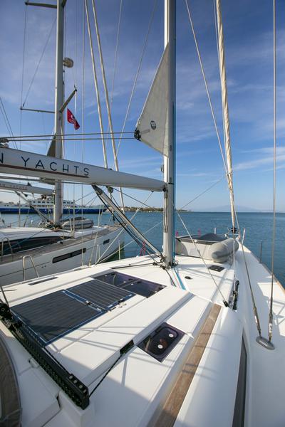 Book yachts online - sailboat - Sun Odyssey 479 - GUINNESS - rent