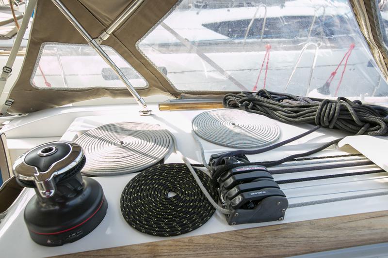 Book yachts online - sailboat - Sun Odyssey 479 - GUINNESS - rent