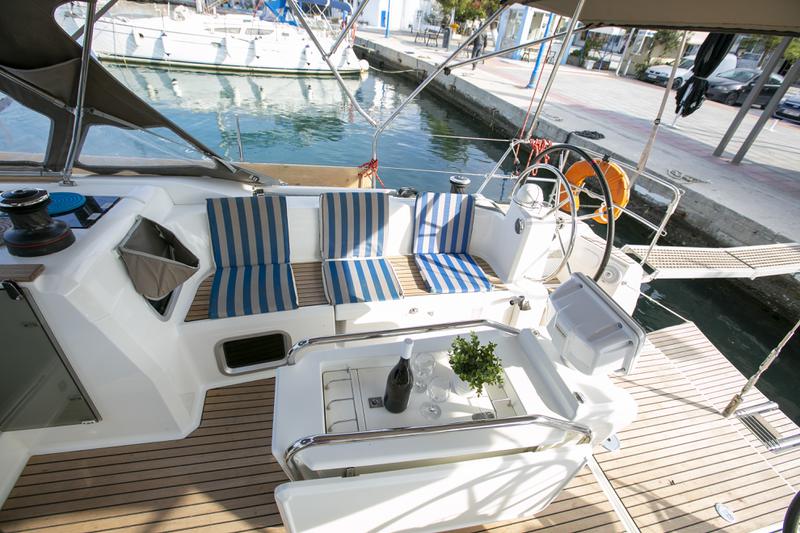 Book yachts online - sailboat - Sun Odyssey 479 - GUINNESS - rent
