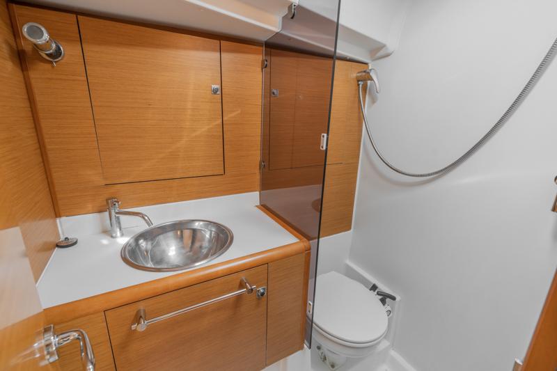 Book yachts online - sailboat - Sun Odyssey 439 - MORGANA - rent