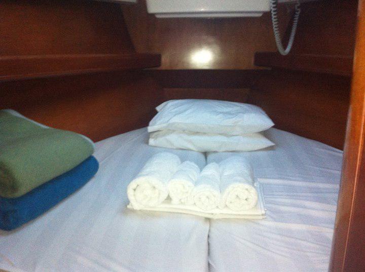 Book yachts online - sailboat - Oceanis 411 - Artemis - rent