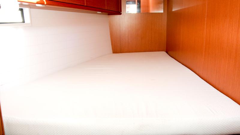 Book yachts online - sailboat - Bavaria Cruiser 46 - Beef - rent