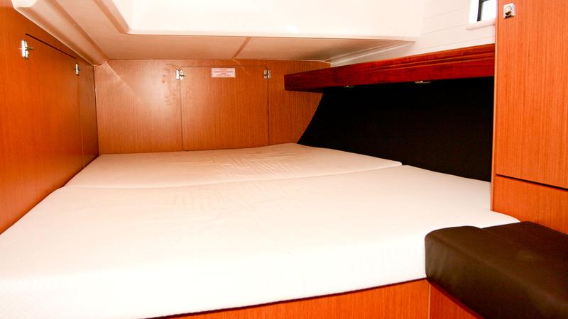 Book yachts online - sailboat - Bavaria Cruiser 46 - Beef - rent