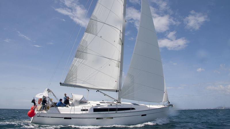 Book yachts online - sailboat - Bavaria Cruiser 46 - Beef - rent