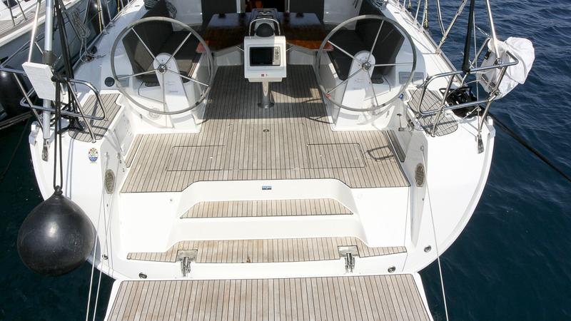 Book yachts online - sailboat - Bavaria Cruiser 46 - Beef - rent