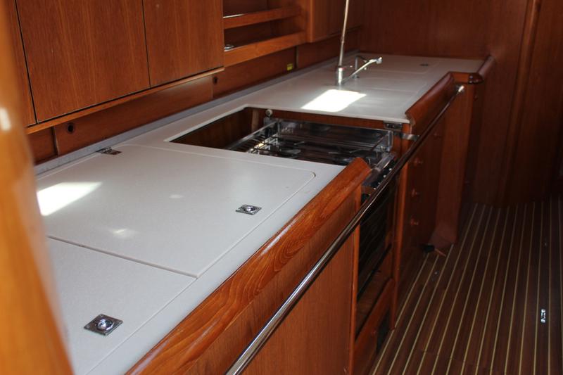Book yachts online - sailboat - Sun Odyssey 49 - Živa - rent