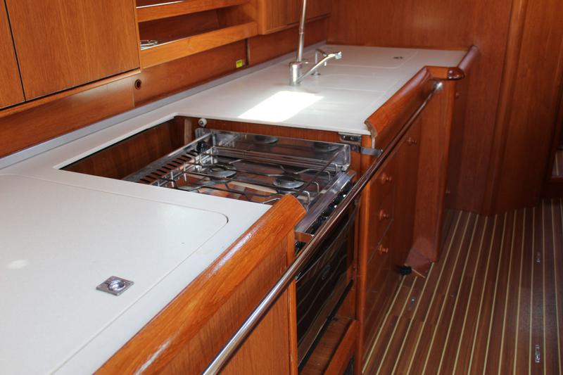 Book yachts online - sailboat - Sun Odyssey 49 - Živa - rent