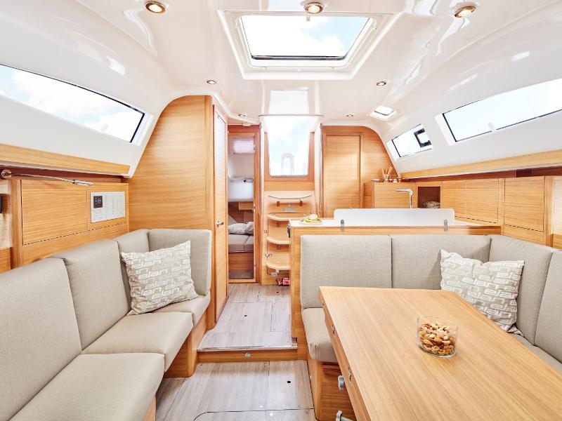 Book yachts online - sailboat - Elan Impression 40.1 - Ciao Bella - rent