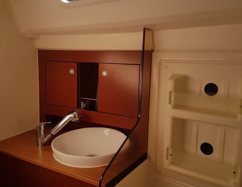 Book yachts online - sailboat - Hanse 345 - Blue Horizon - rent