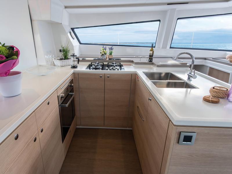 Book yachts online - catamaran - Bali 5.4. - Amura - rent