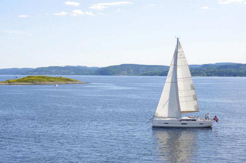 Book yachts online - sailboat - Dufour 412 Grand large - OYKUM - rent