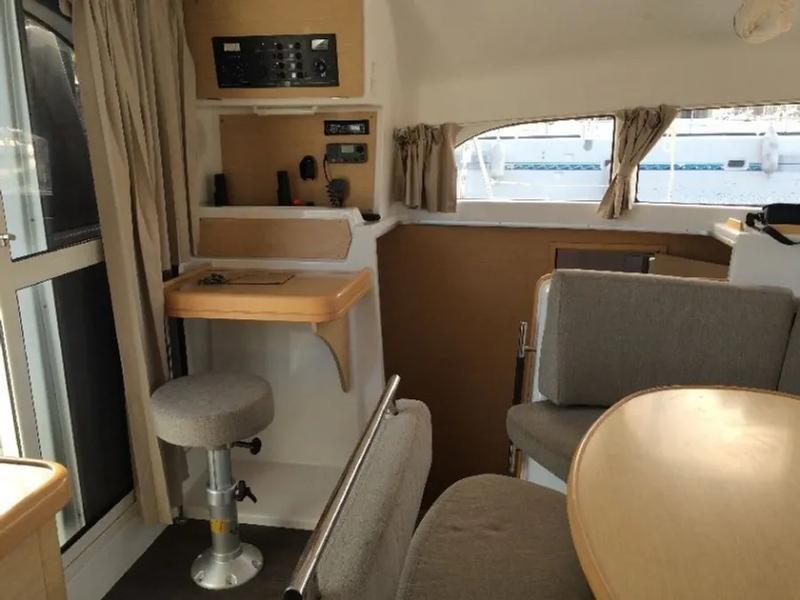 Book yachts online - catamaran - Lagoon 380 S2 - WHY KNOT - rent