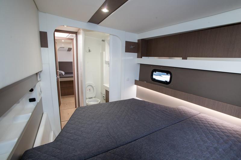 Book yachts online - catamaran - Bali 4.1 - MEDUSA I (generator, air condition) - rent