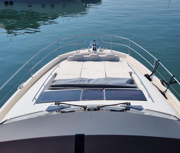 Book yachts online - motorboat - Prestige 690 - ALINA - rent