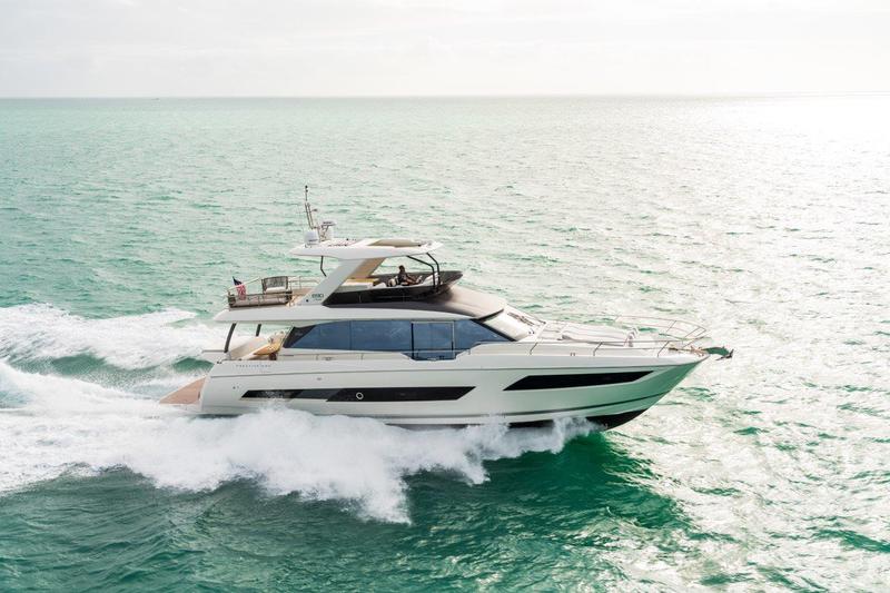 Book yachts online - motorboat - Prestige 690 - ALINA - rent