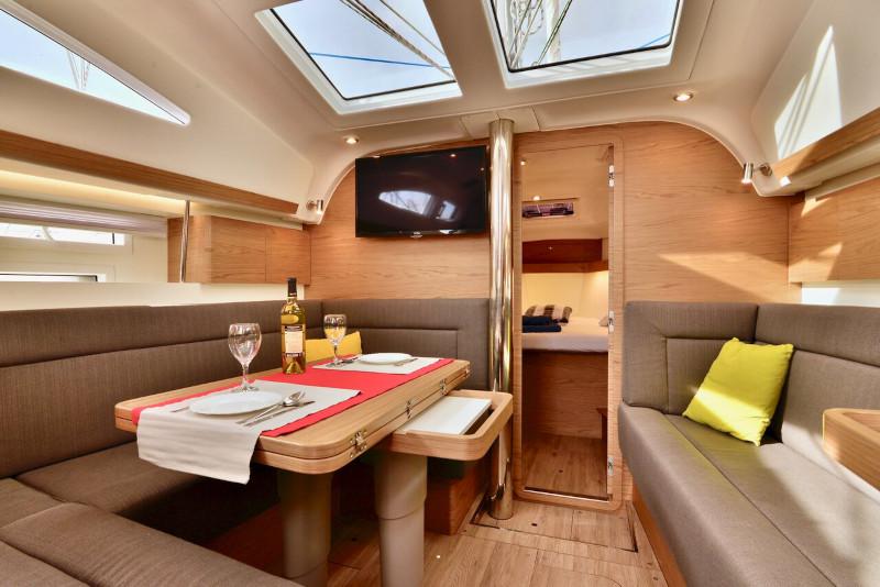 Book yachts online - sailboat - Elan Impression 40 - Avisa - rent