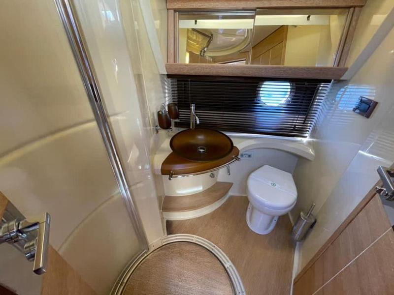 Book yachts online - motorboat - Azimut 47 - Kecalu 3 - rent