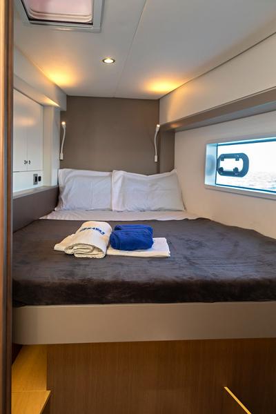 Book yachts online - catamaran - Bali 4.2 - KOS 42.3 - rent