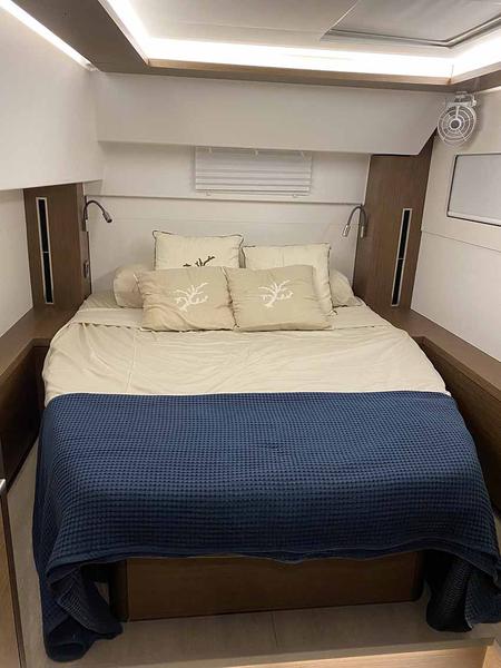 Book yachts online - catamaran - Lagoon 46 - Franci - rent