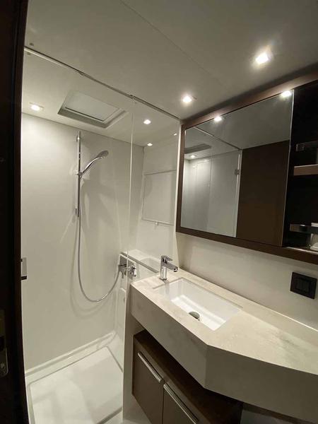 Book yachts online - catamaran - Lagoon 46 - Franci - rent