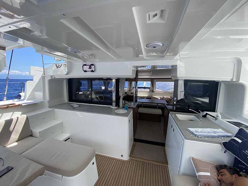 Book yachts online - catamaran - Lagoon 46 - Franci - rent