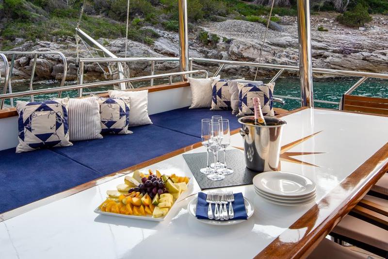 Book yachts online - other - Gulet - Saint Luca - rent