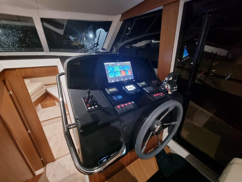 Book yachts online - motorboat - Greenline 40 - Lady ELMA - rent