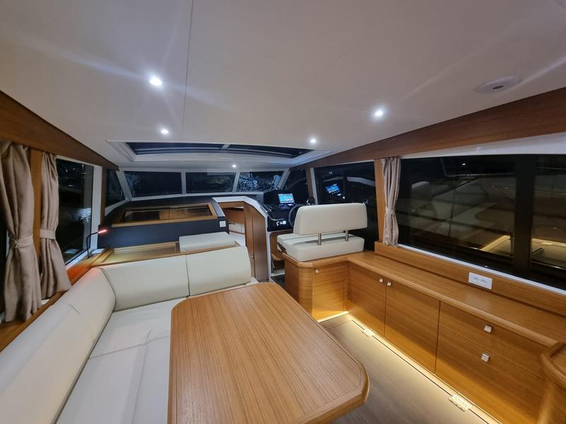 Book yachts online - motorboat - Greenline 40 - Lady ELMA - rent